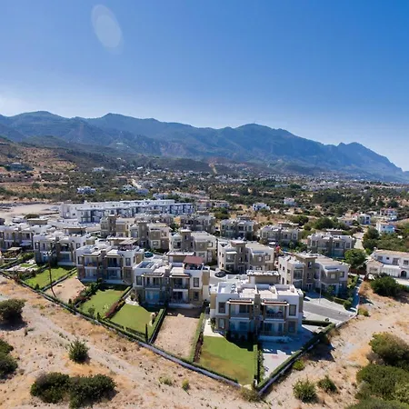 Spacious Three-Bedroom Apartment A3 In Sanctuary Cove Site