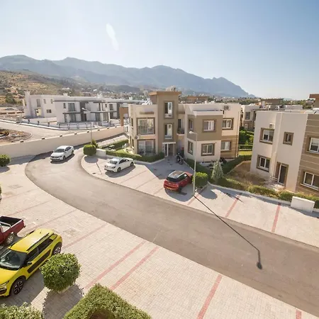 Spacious Three-Bedroom Apartment A3 In Sanctuary Cove Site Cirénia