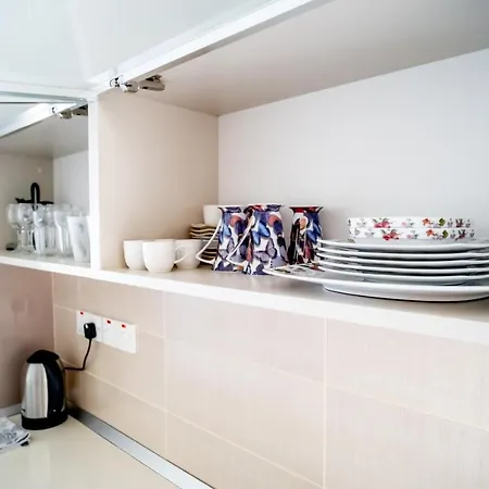 Spacious Three-Bedroom Apartment A3 In Sanctuary Cove Site