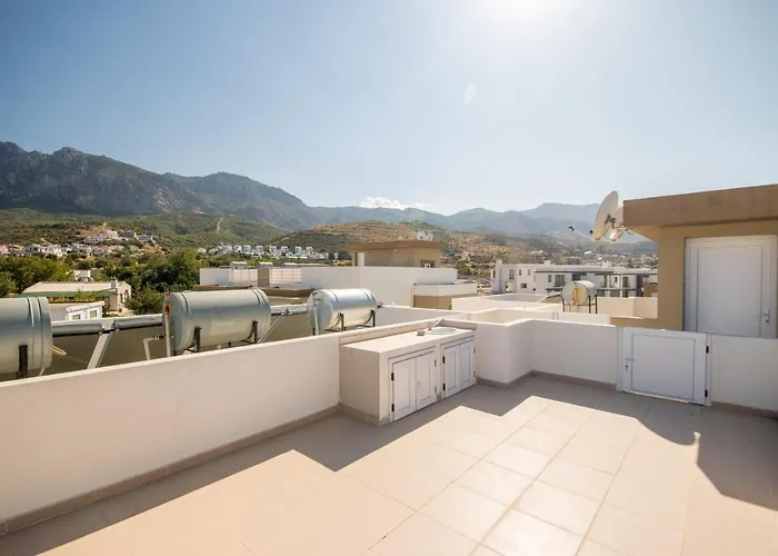 Spacious Three-Bedroom Apartment A3 In Sanctuary Cove Site *