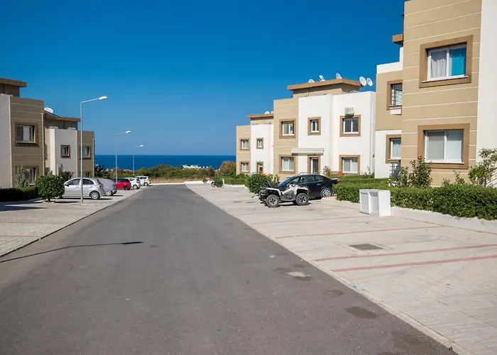 Spacious Three-Bedroom Apartment A3 In Sanctuary Cove Site *
