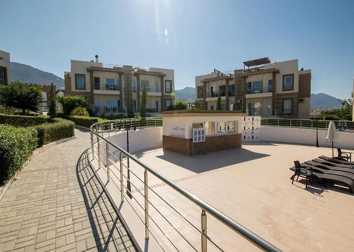 Spacious Three-Bedroom Apartment A3 In Sanctuary Cove Site *