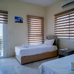 Apartamento Spacious Three-Bedroom Apartment A3 In Sanctuary Cove Site Cirénia