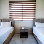 Spacious Three-Bedroom Apartment A3 In Sanctuary Cove Site