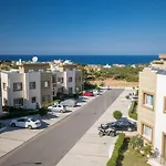 Spacious Three-Bedroom Apartment A3 In Sanctuary Cove Site Cirénia