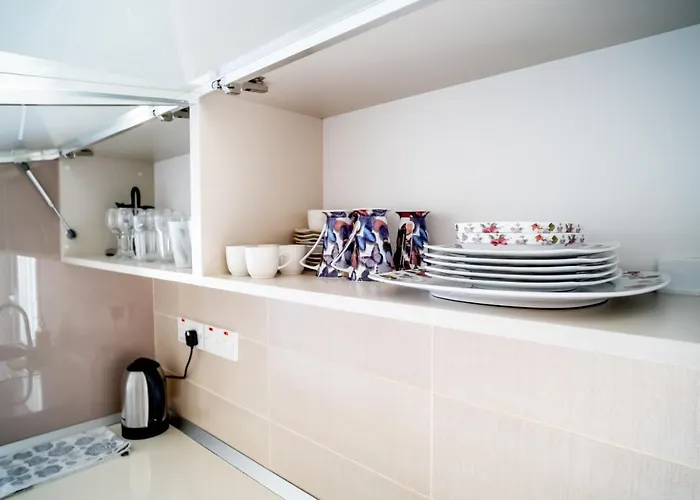 Spacious Three-Bedroom Apartment A3 In Sanctuary Cove Site