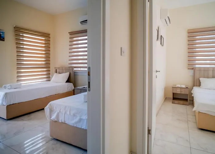 Spacious Three-Bedroom Apartment A3 In Sanctuary Cove Site Appartement