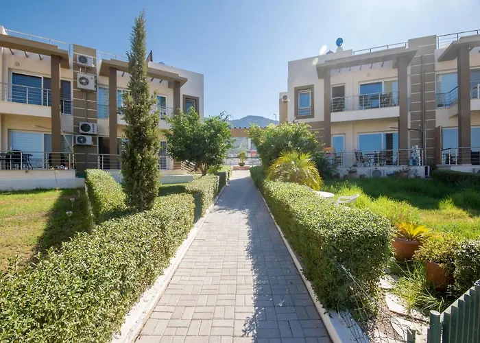 Spacious Three-Bedroom Apartment A3 In Sanctuary Cove Site *